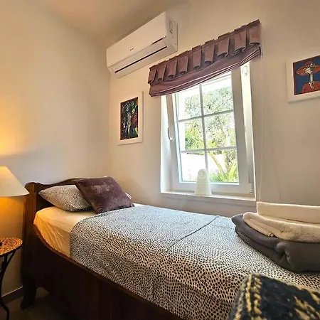 Pool House Arbanija * 트로기르