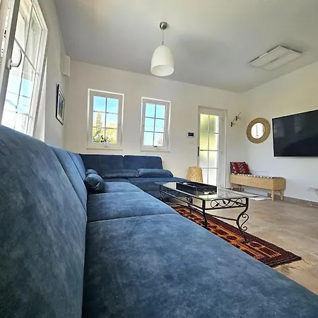 Casa de Férias Pool House Arbanija
