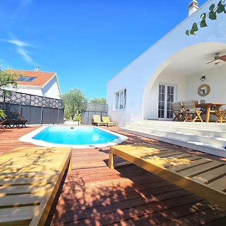 펜션 Pool House Arbanija 트로기르