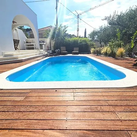 Pool House Arbanija * トロギール