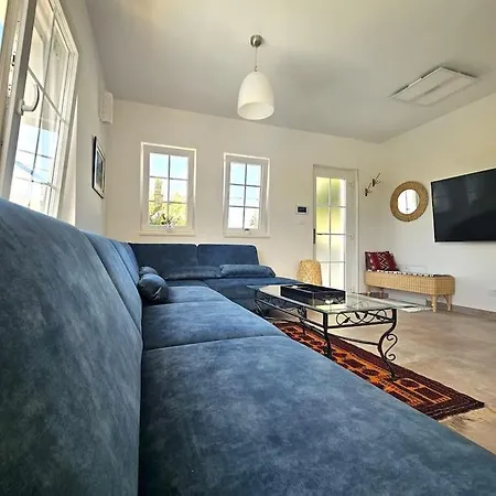 펜션 Pool House Arbanija
