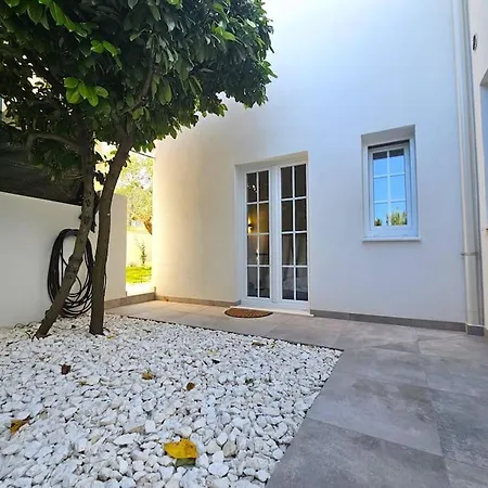 펜션 Pool House Arbanija 트로기르